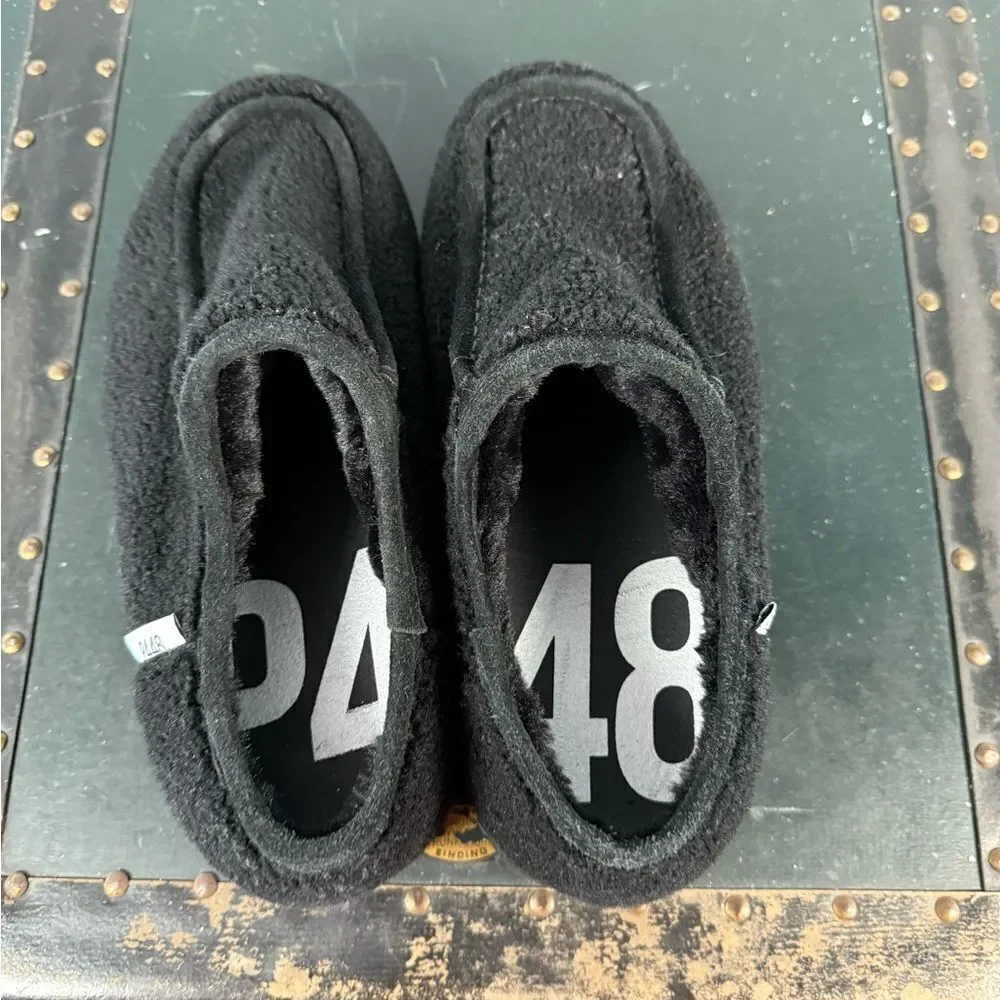 P448 Womens 6.5 Black slip on genuine shearling Shoes 37 EU NWOT